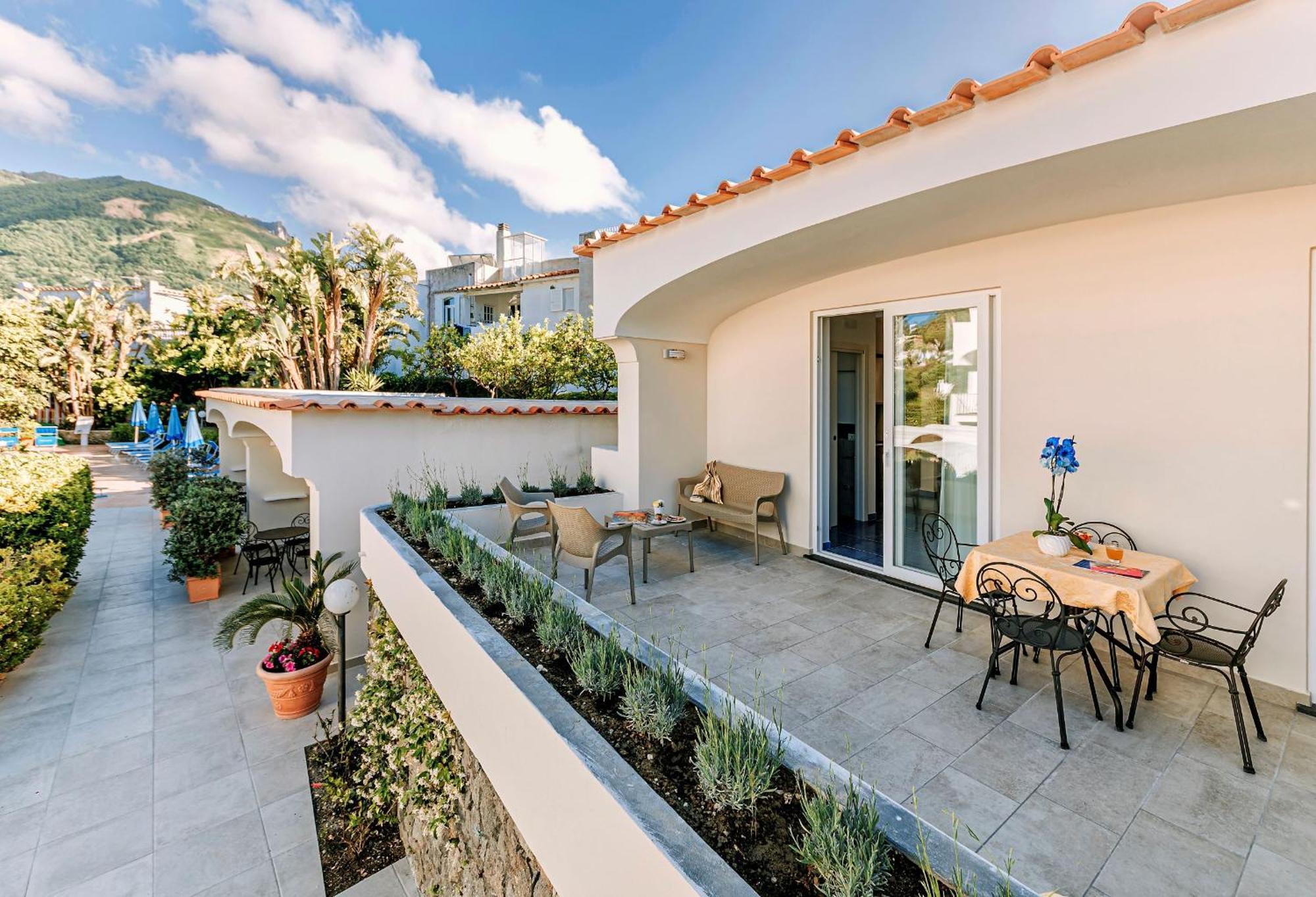 Le Canne Family Resort & Spa Forio  Exterior photo